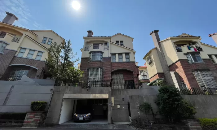 【苗栗市】南龍岡｜臨路獨棟花園別墅