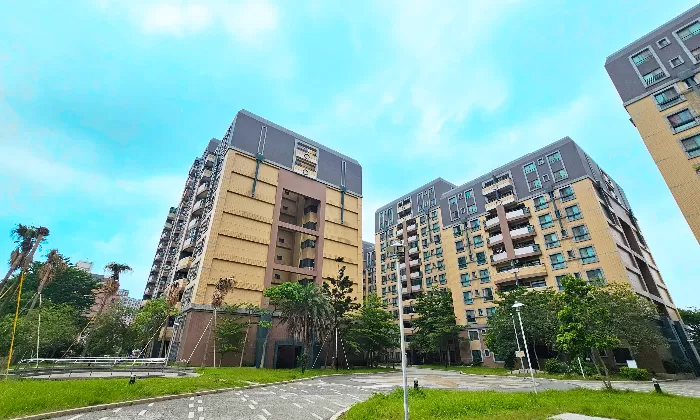 近學區【大鵬新城】屋況佳｜景觀大4房+平車